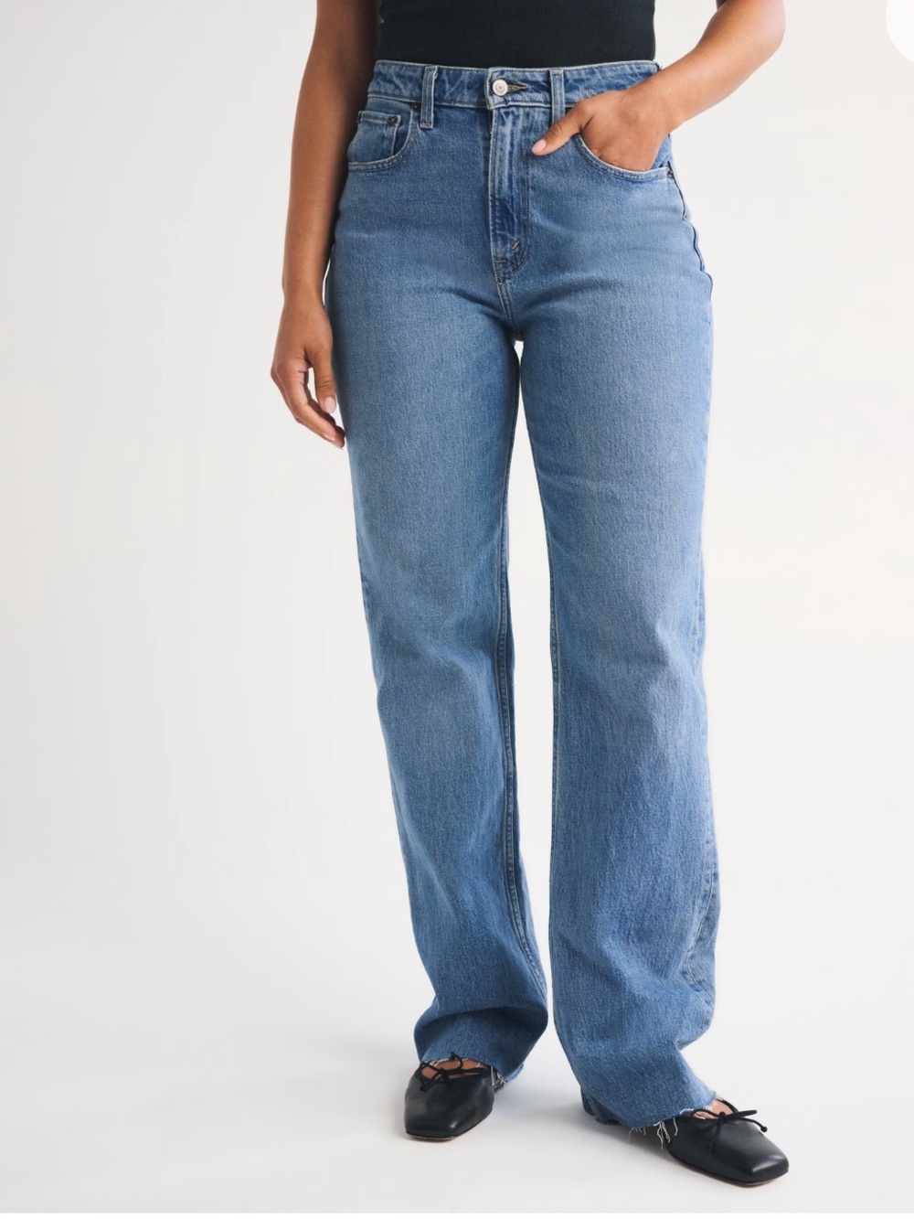 Abercrombie & Fitch Curve Love 90s Relaxed Medium Blue Jeans